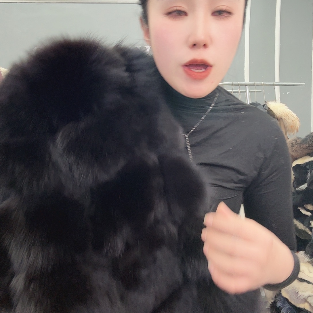 姚小妖家高端皮草