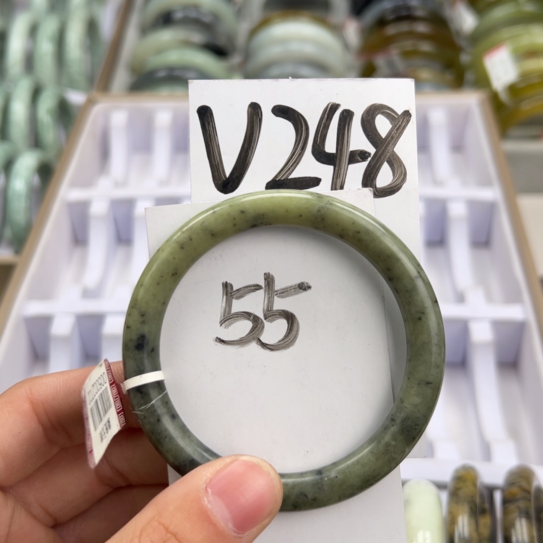 岫玉手镯未镶嵌天然岫玉微瑕