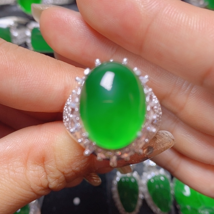 【闪购商品】翡翠挂件未镶嵌蛋面