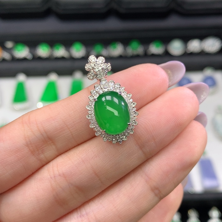 翡翠吊坠(不含链)18K金镶嵌