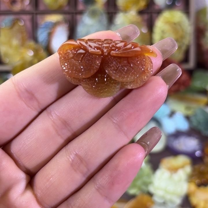 未镶嵌蛇纹石玉颈饰烟****梦
