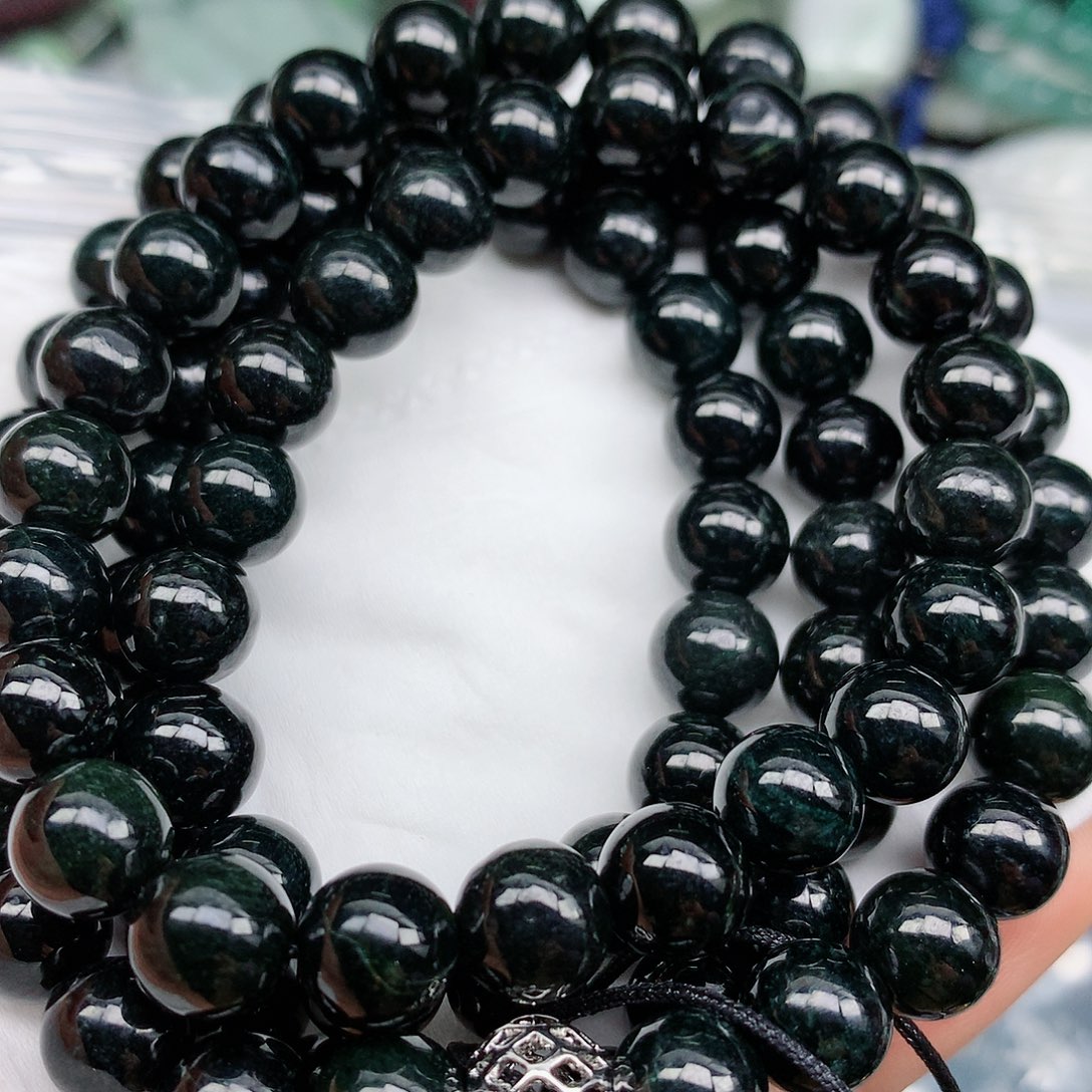 翡翠颈饰未镶嵌吊坠