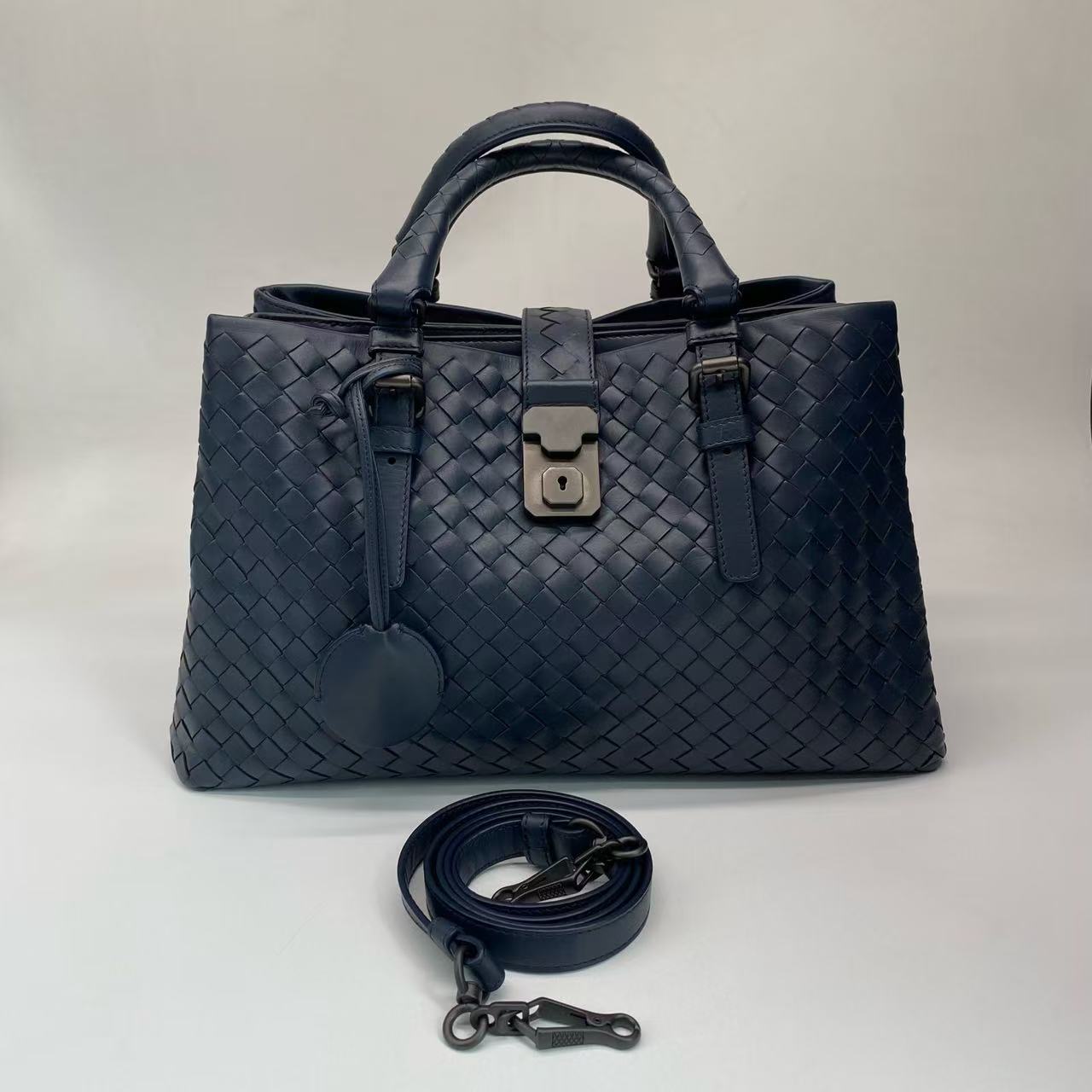 99新 BOTTEGA VENETA/葆蝶家 bv保罗包小号/藏青色/手提单肩