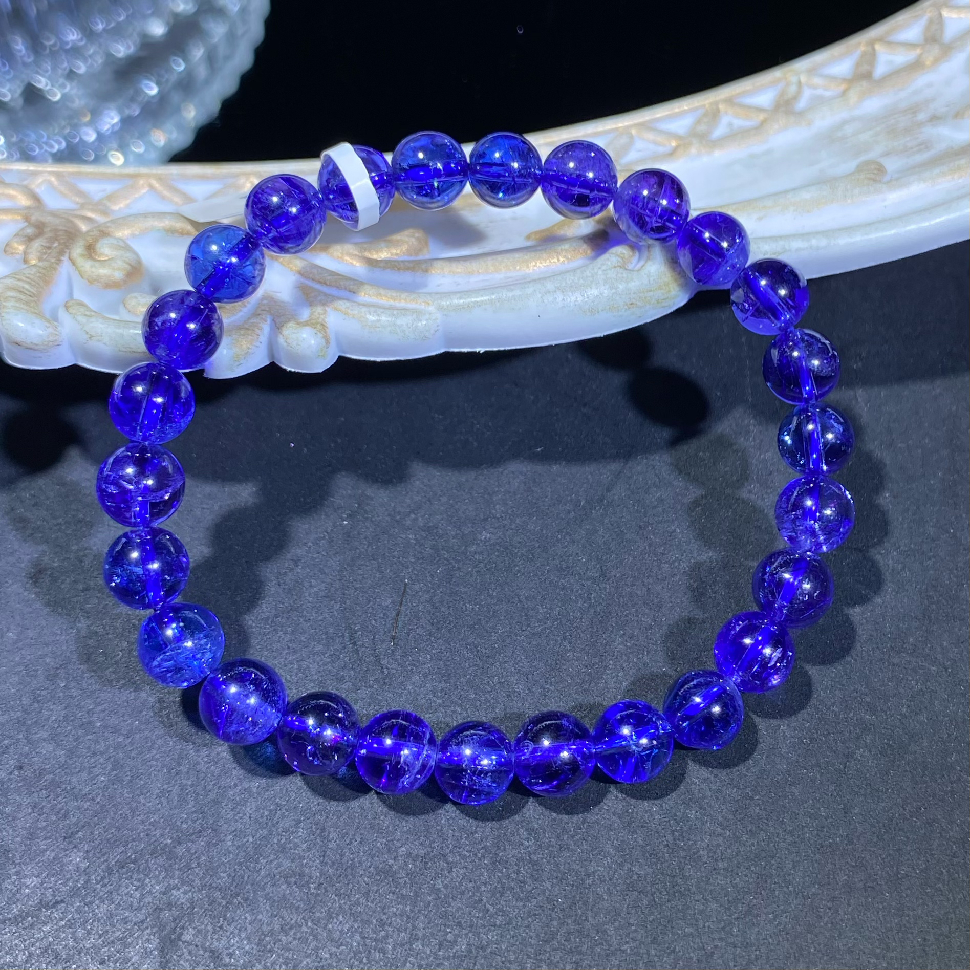 高品透体坦桑石单圈手串7mm左右