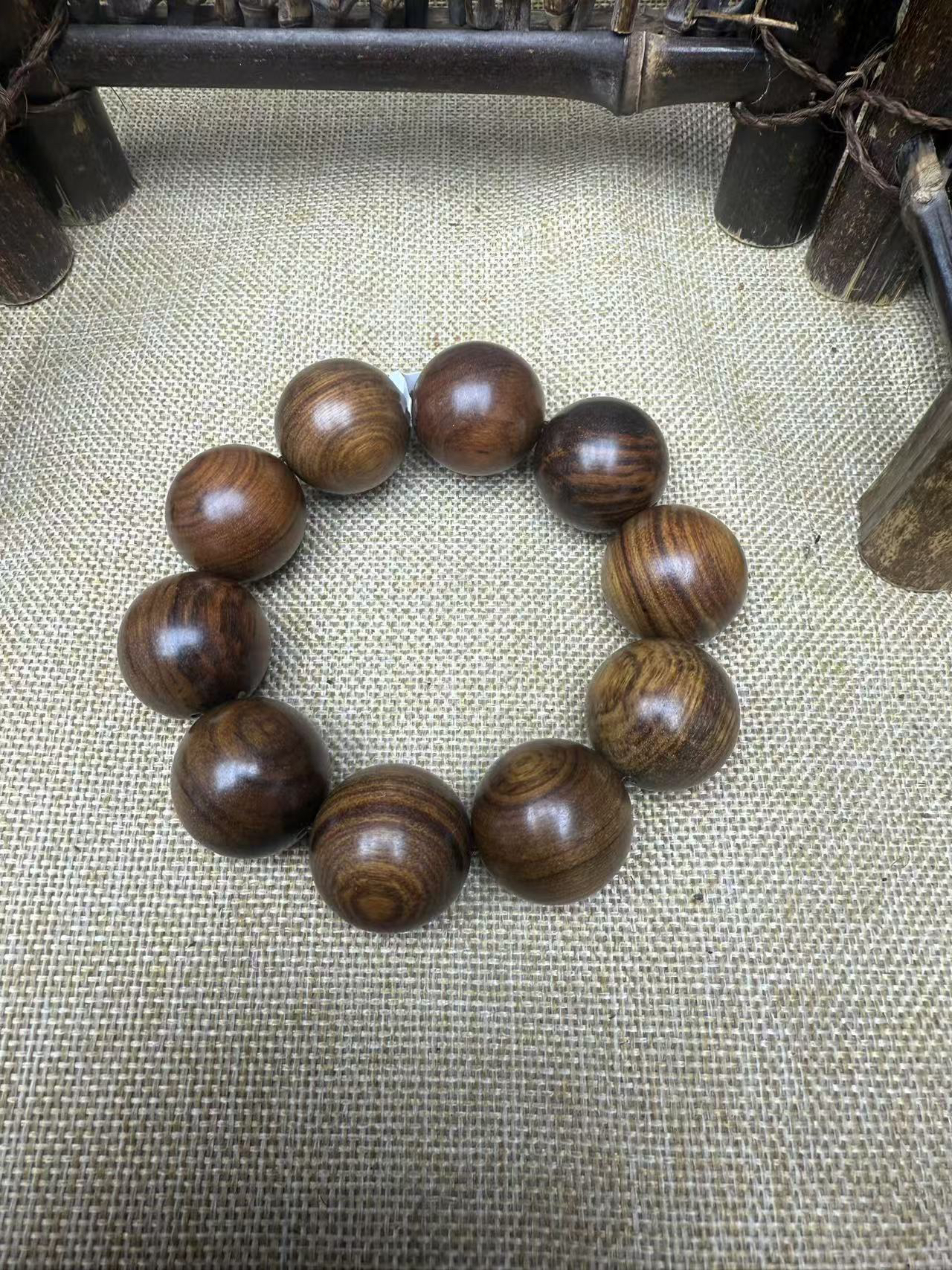 B99龙二文玩成品木串