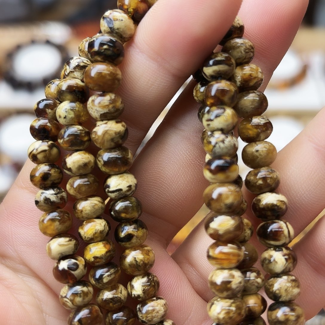 -***琥珀未镶嵌裸石七91048