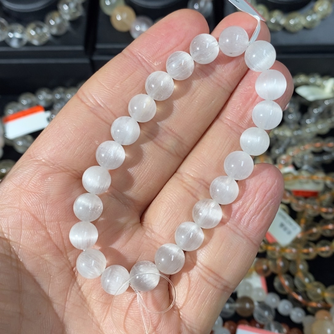 水晶手链未镶嵌8m左右白兔毛