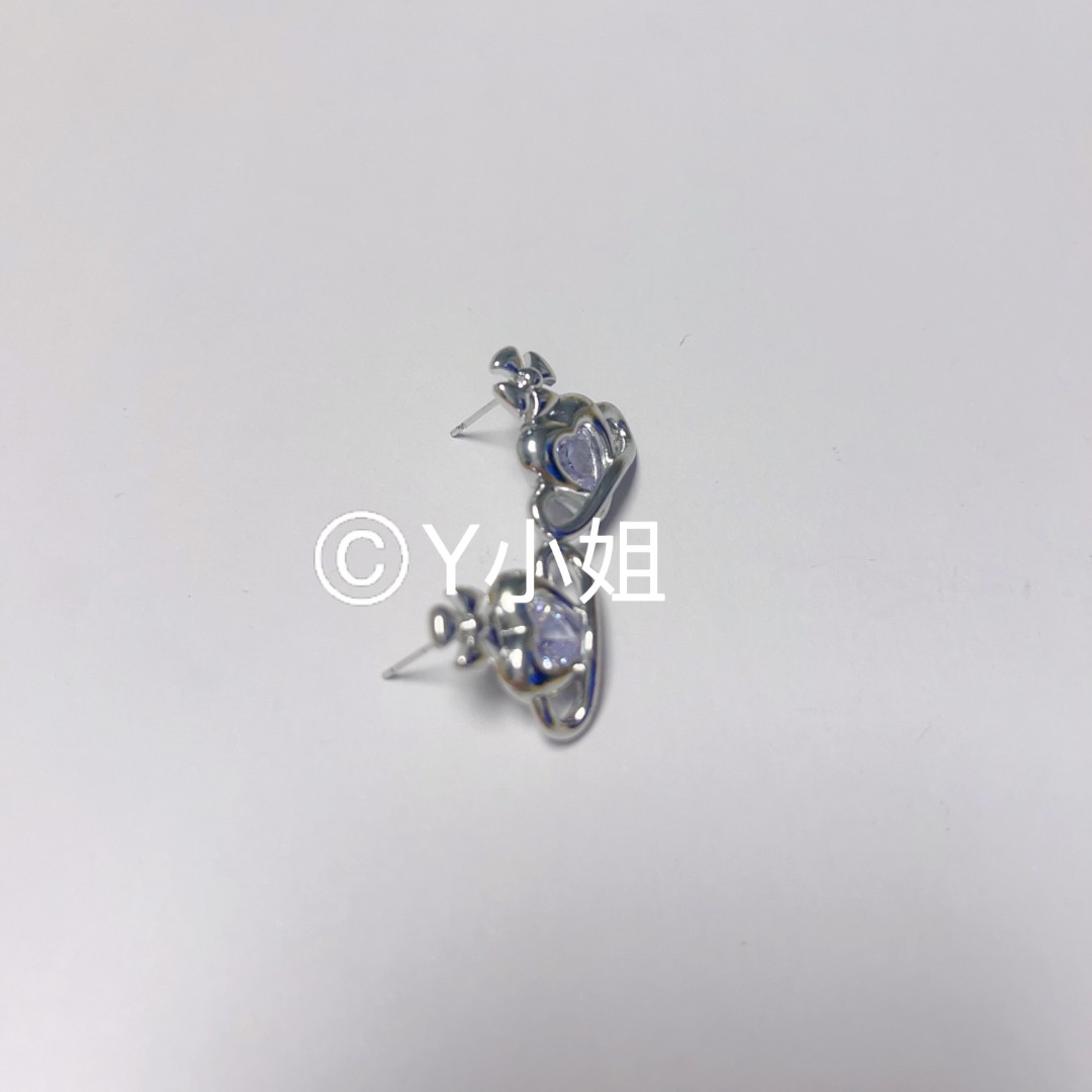 铜合金锆石耳饰 星球新款银色滴油爱心镶锆耳钉E101