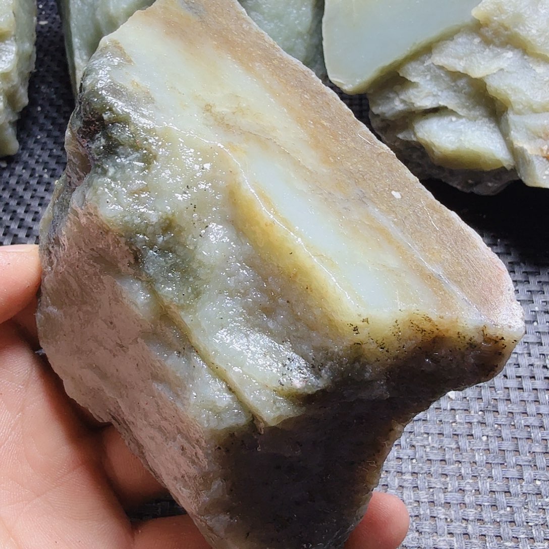 和田玉（糖玉）未镶嵌珠宝半成品