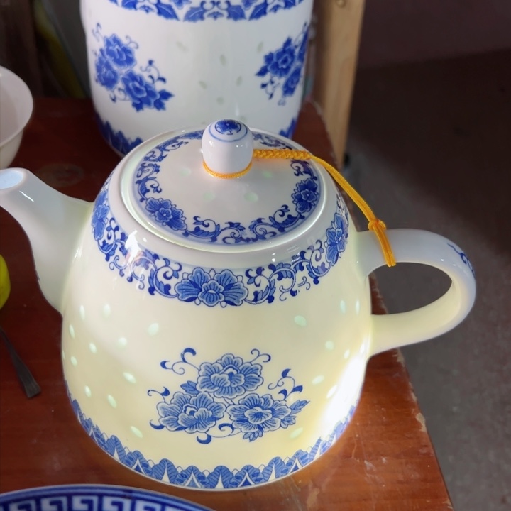 碗青花玲珑牡丹茶壶1.5升