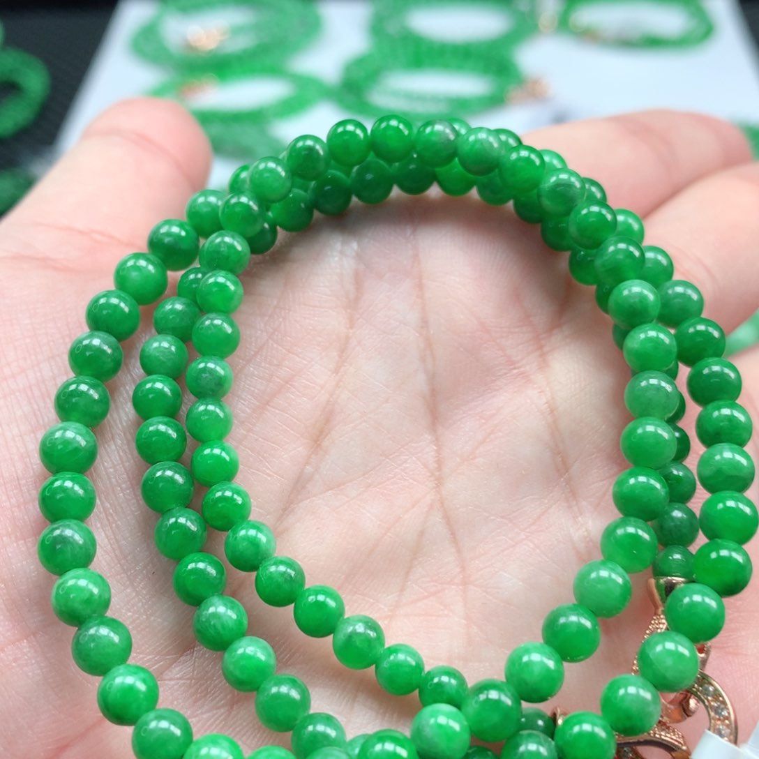 翡翠手链未镶嵌翡翠