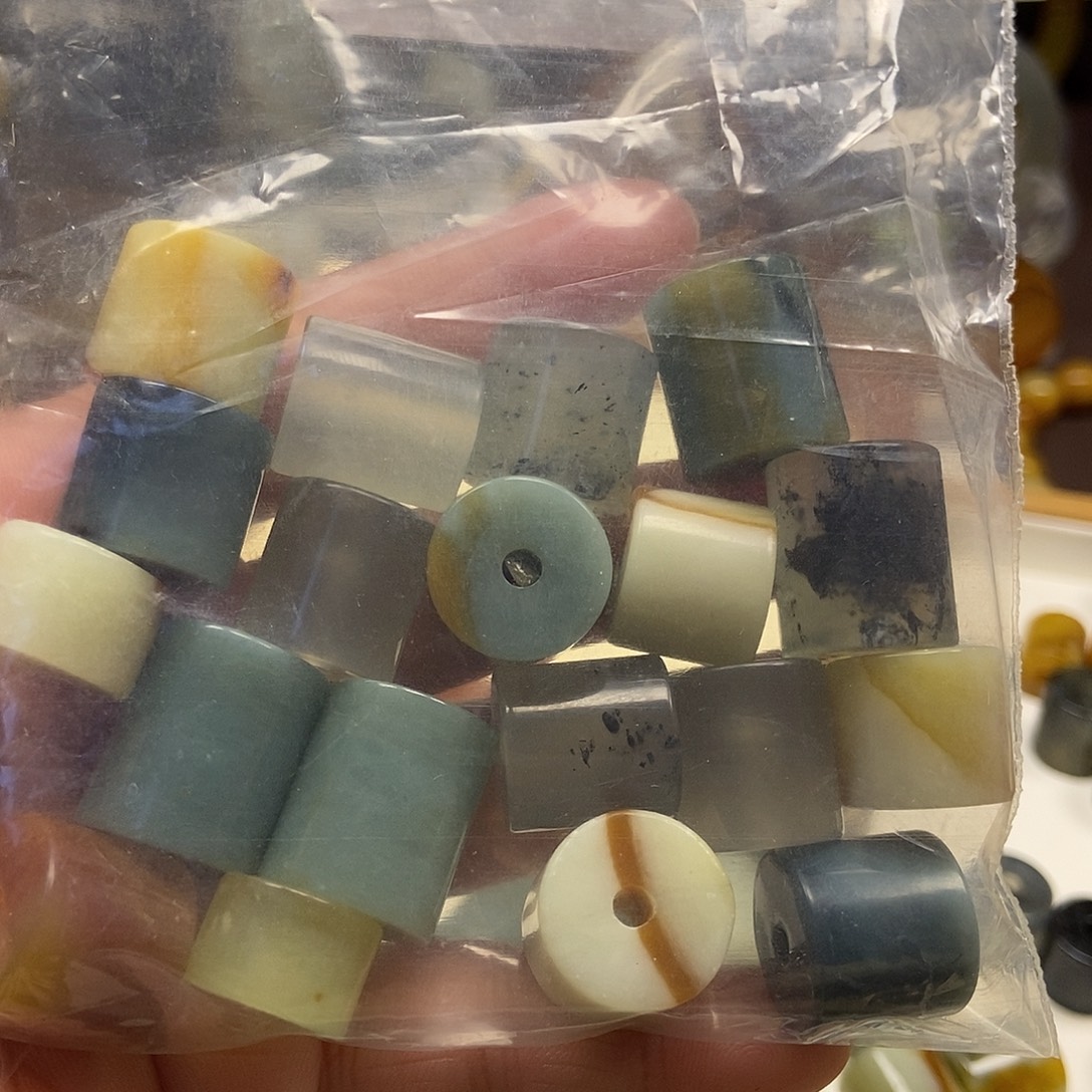 大****蛇纹石玉未镶嵌手串