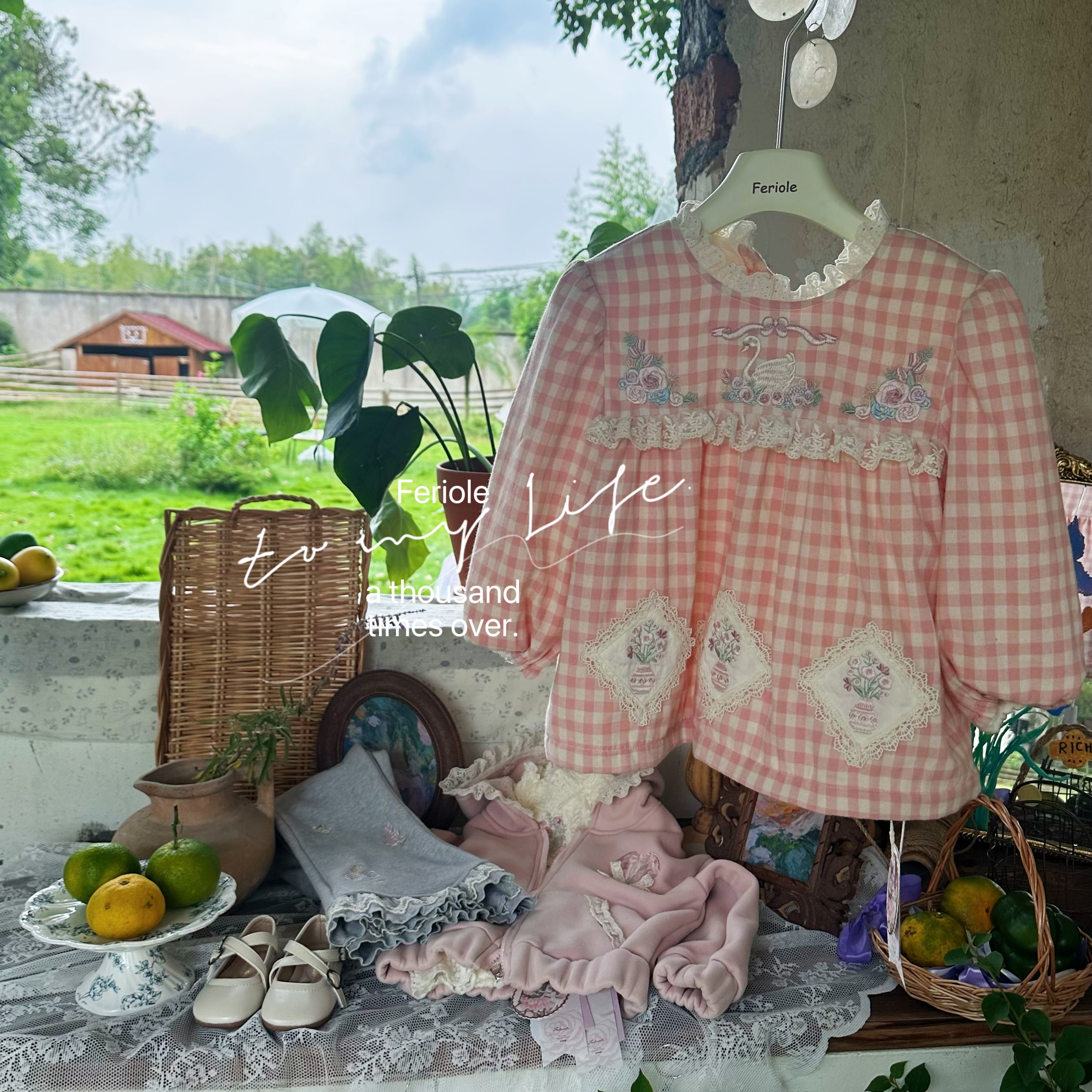 【加绒】FLL-53800-儿童韩系百搭重工天鹅刺绣娃娃衫（冬款）