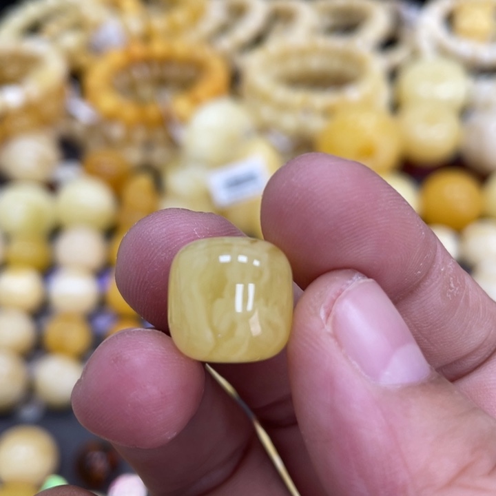 裸石蜜蜡未镶嵌13.3*13mm福利款