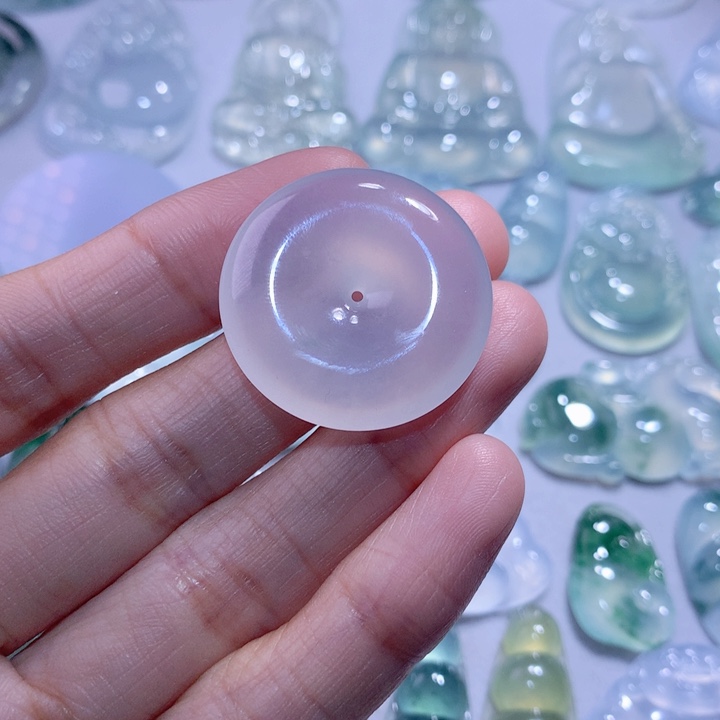 翡翠颈饰未镶嵌扣