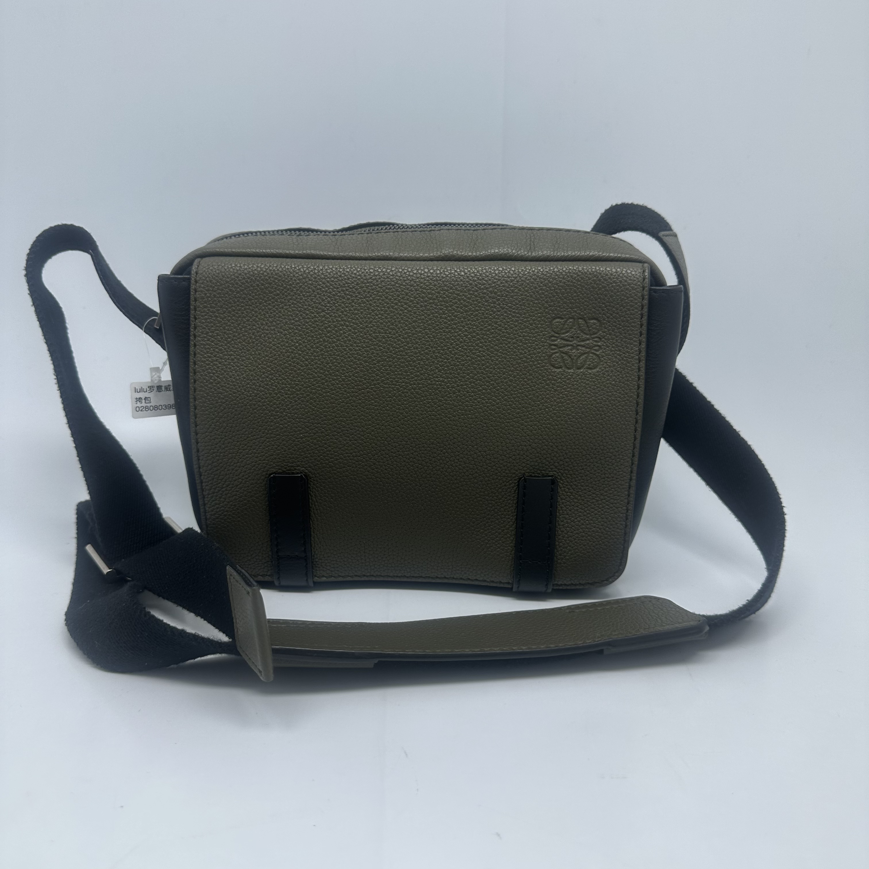95新 LOEWE/罗意威 牛油果色拼黑色全皮斜挎包6133