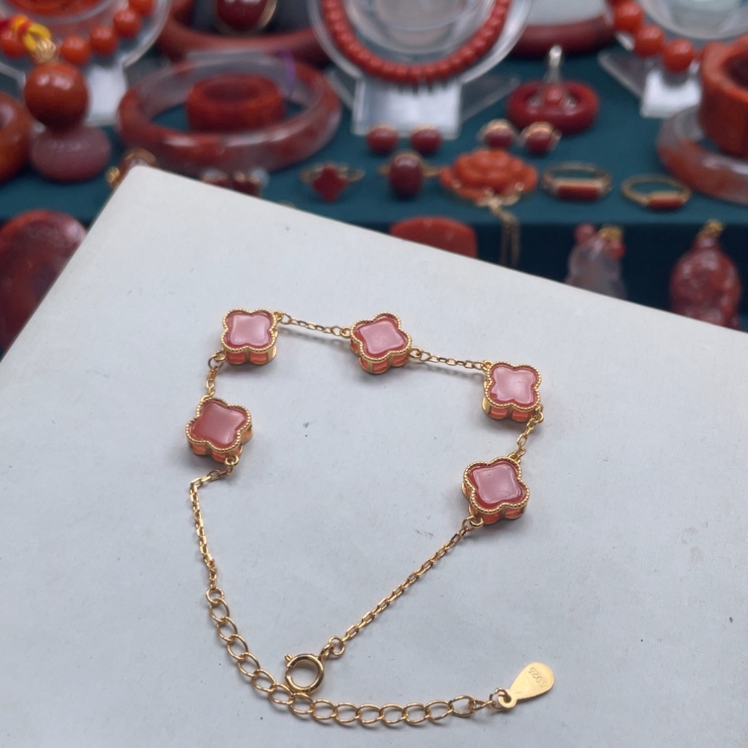 南红玛瑙南红四叶草手链银S925镀金镶嵌