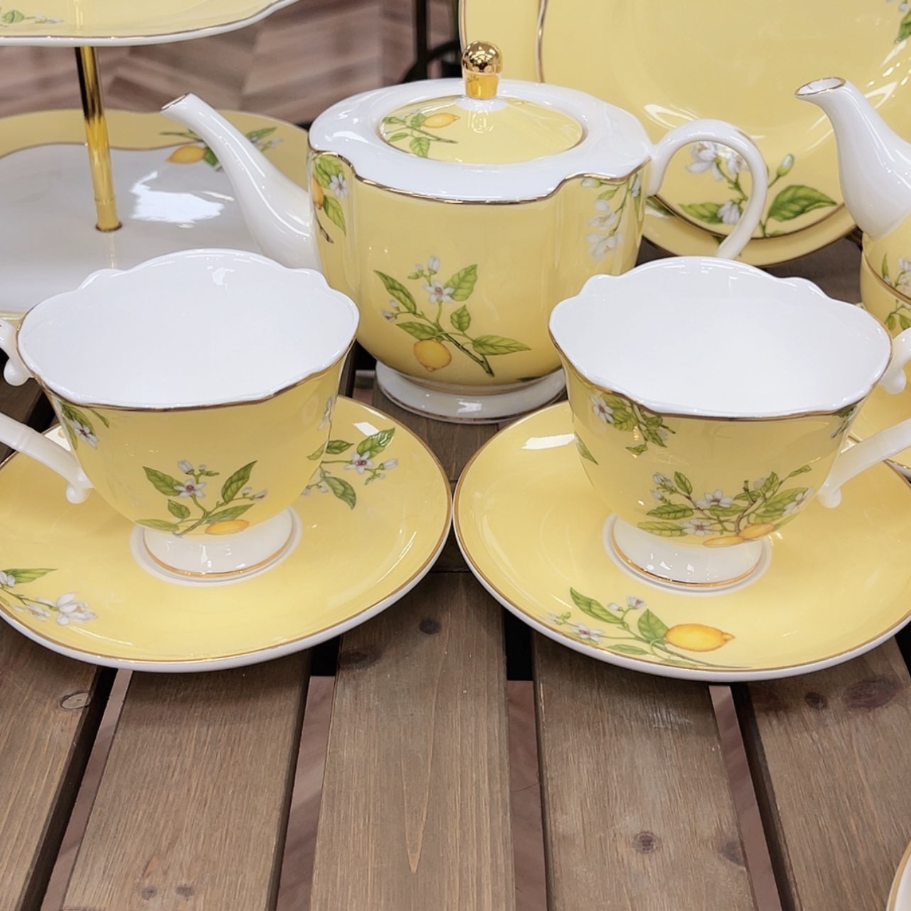 【闪购商品】瓷片一壶2杯碟——————