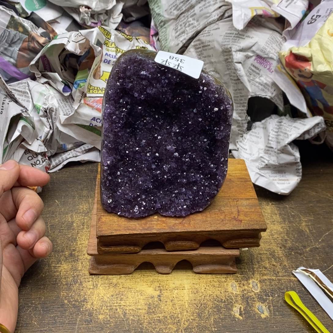 紫晶乌拉圭未镶嵌