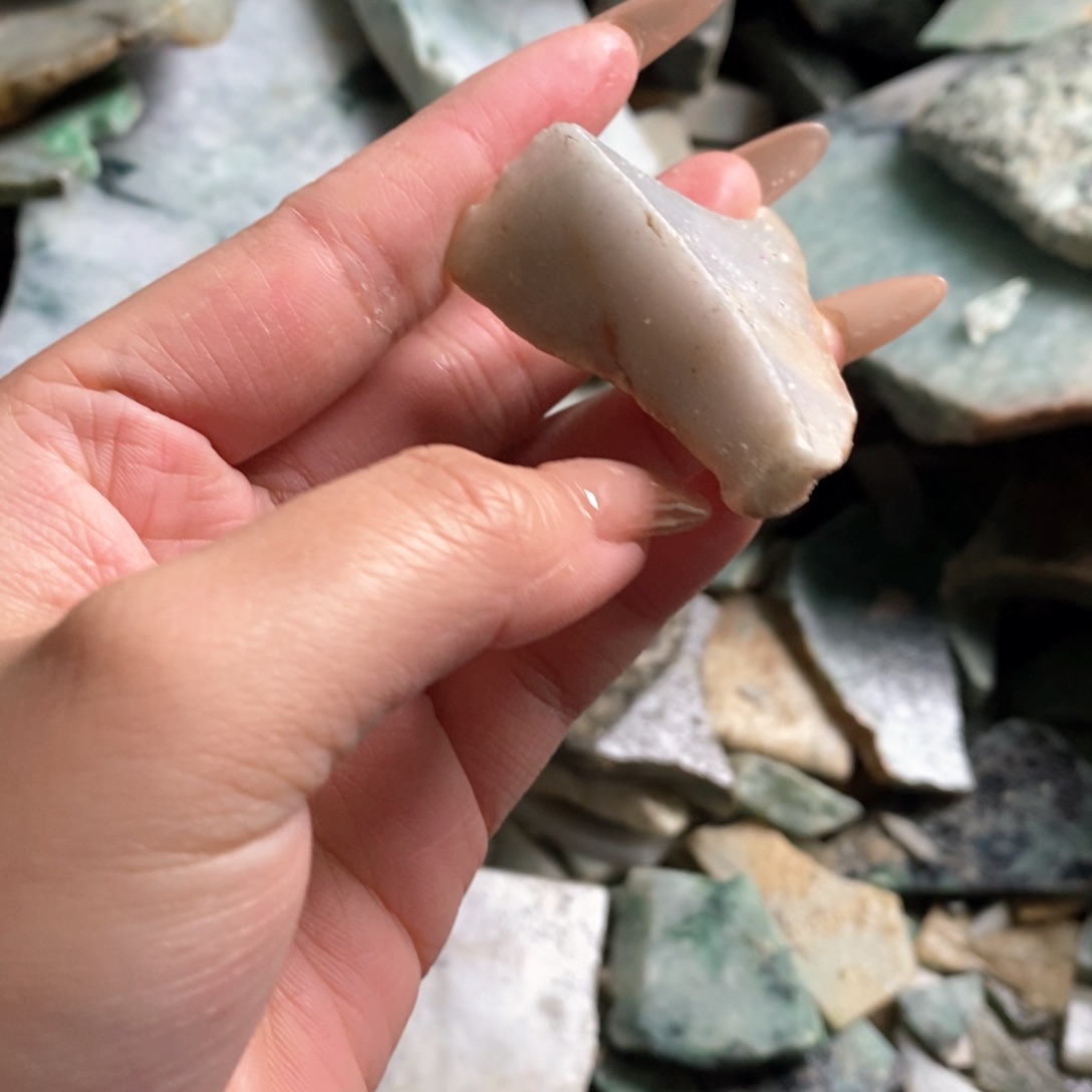 颈饰未镶嵌翡翠天然翡翠