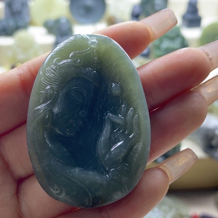 和田玉颈饰未镶嵌