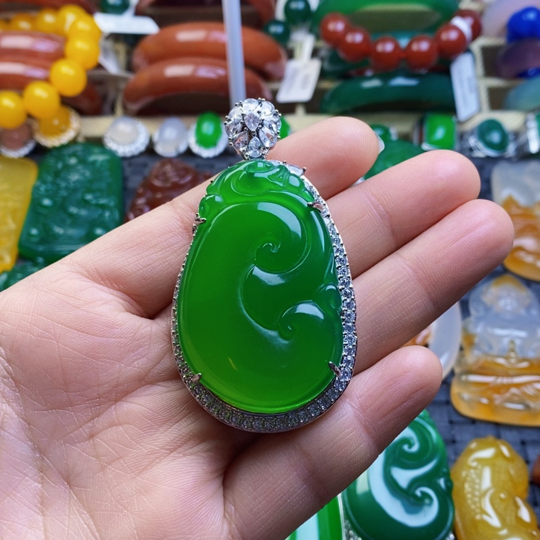 玛瑙/玉髓合金颈饰