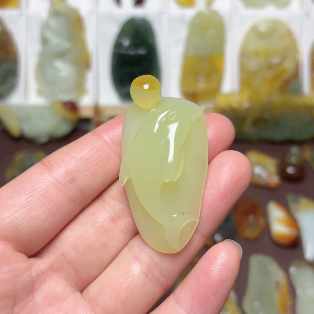 蛇纹石玉吊坠(不含链)未镶嵌