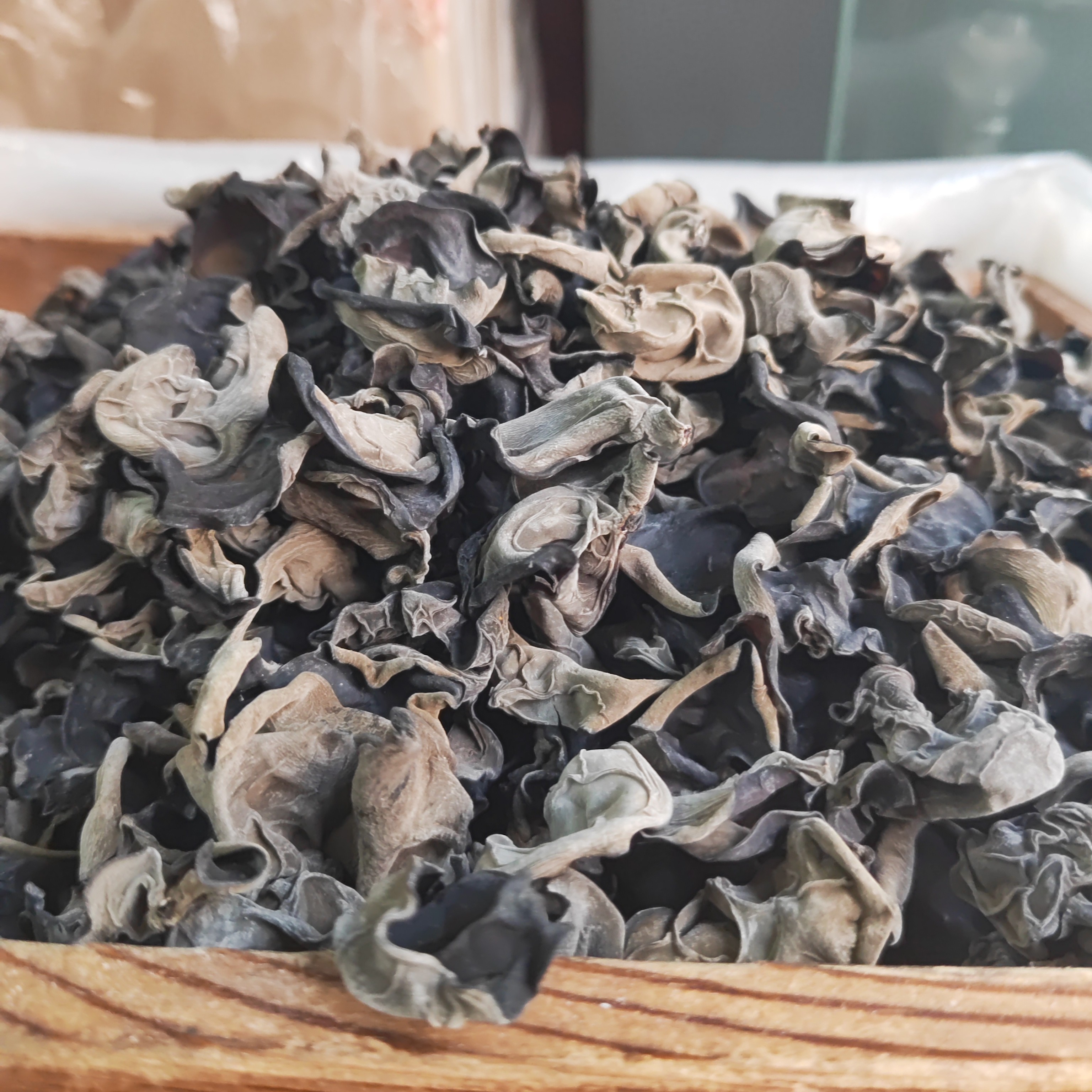 房县椴木黑木耳老品种木耳肉厚无根新货自然晾晒凉拌火锅食材