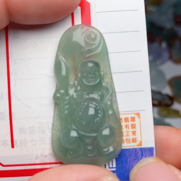 翡翠颈饰未镶嵌佛公