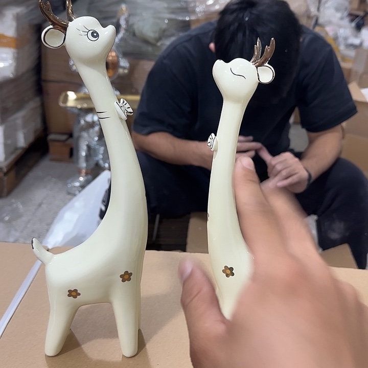 郝***.陶瓷摆件哈哈哈哈