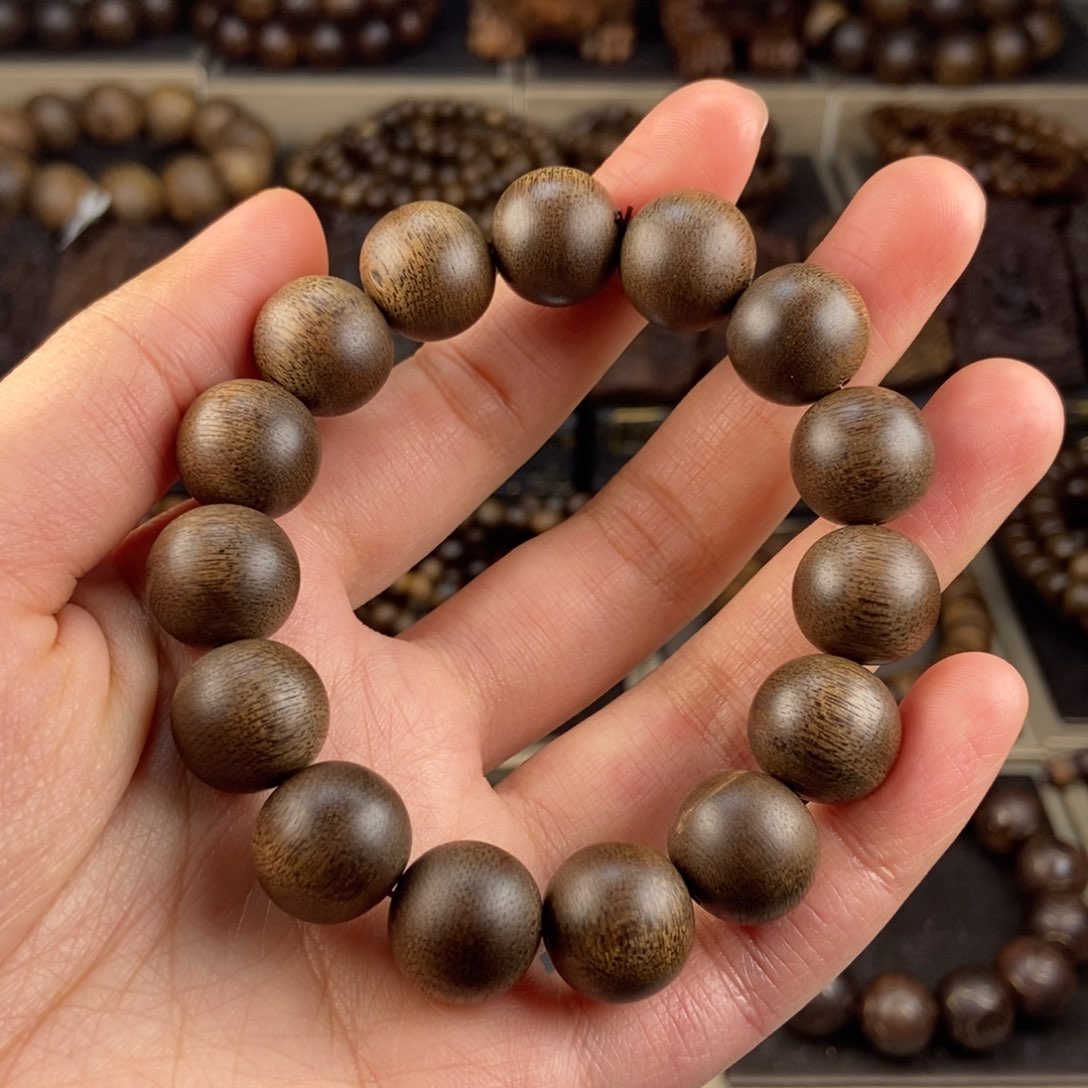 沉香手串马*乐越南芽庄白棋楠