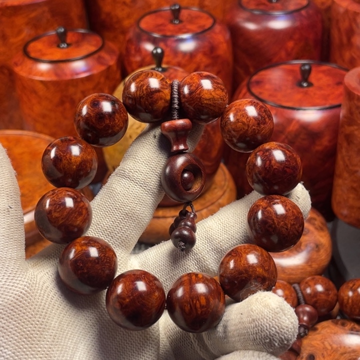 大果紫檀（缅甸花梨）放*