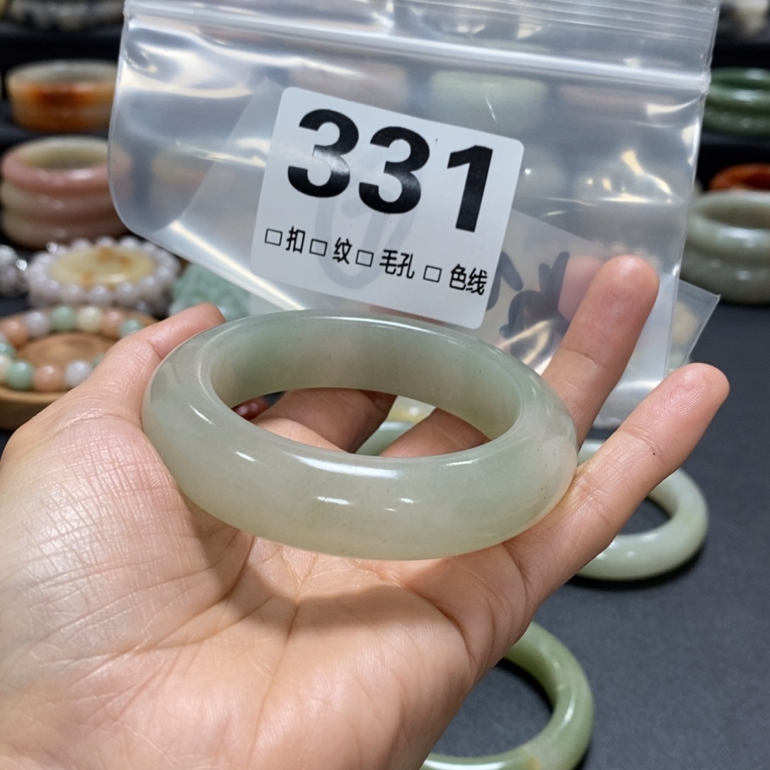 石英质玉手镯未镶嵌轩*崽