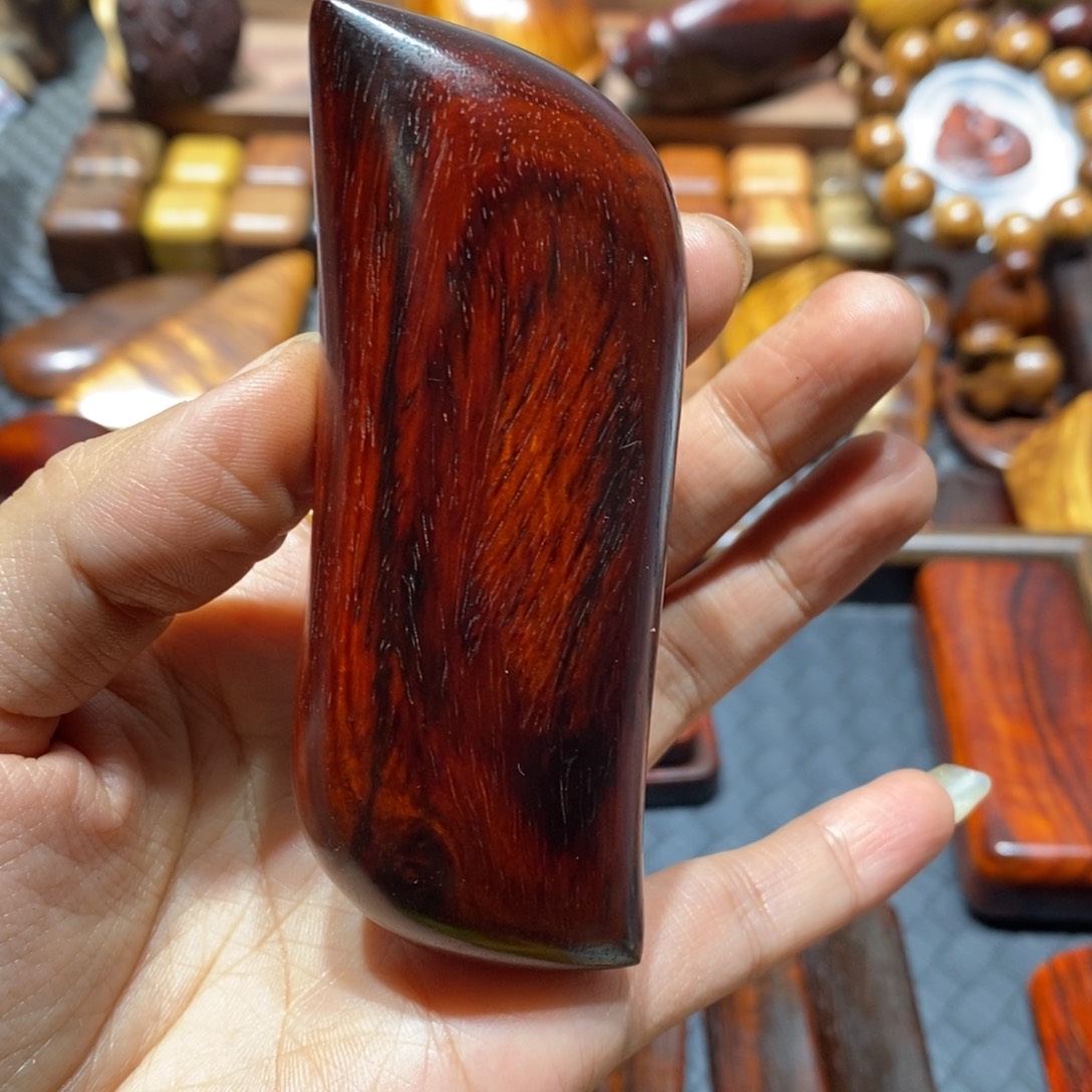 W****檀香紫檀（小叶紫檀）