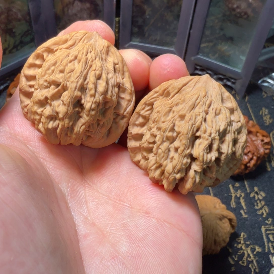 文玩核桃吊坠粗筋虎头40