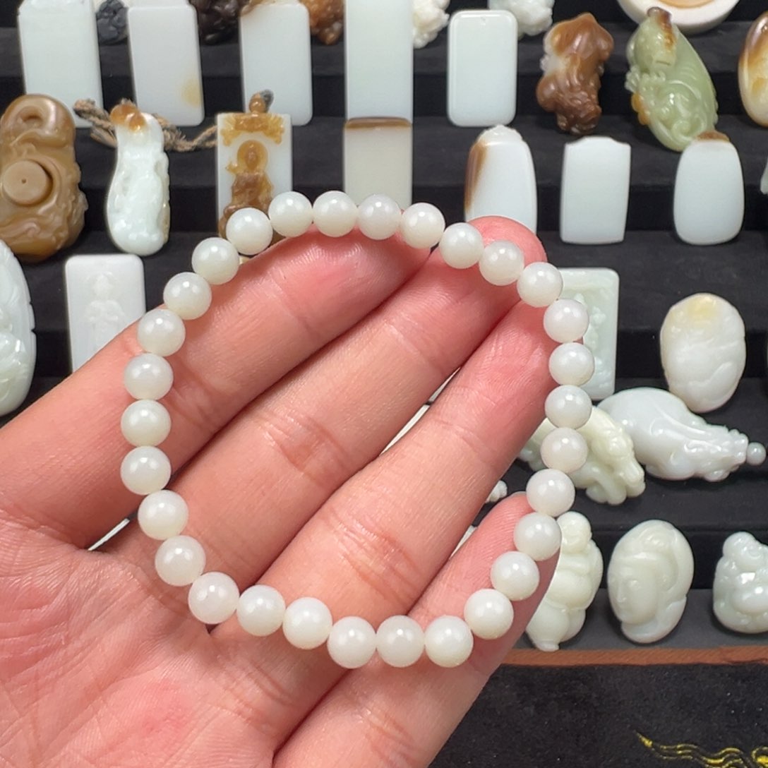 和田玉颈饰未镶嵌