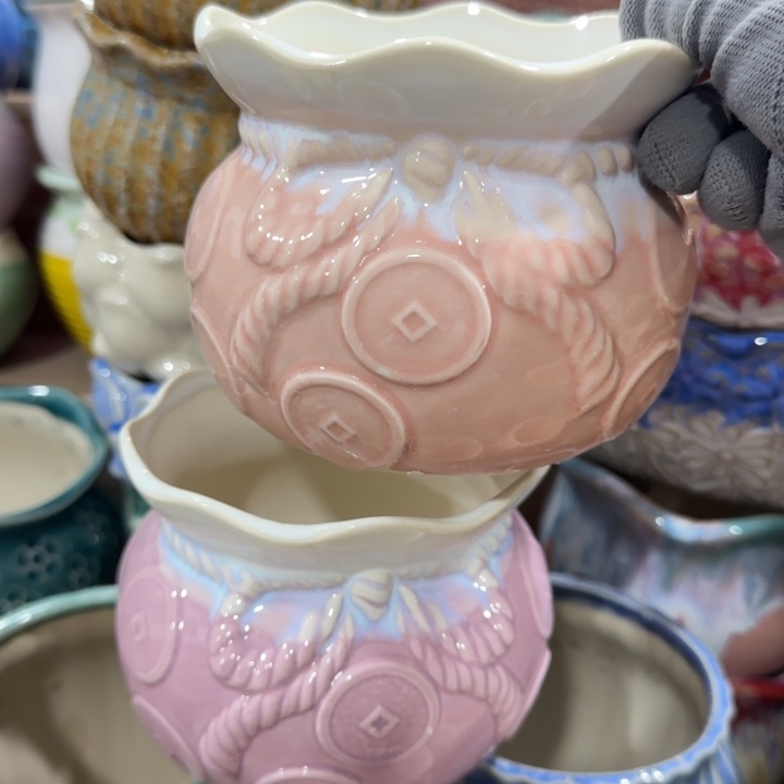 凑9块包邮，有孔，陶瓷花盆