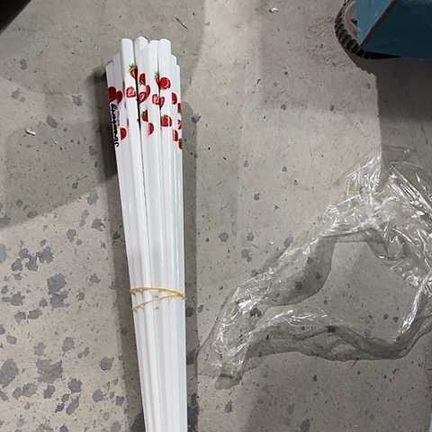 微瑕，不能明火，10双筷子草莓