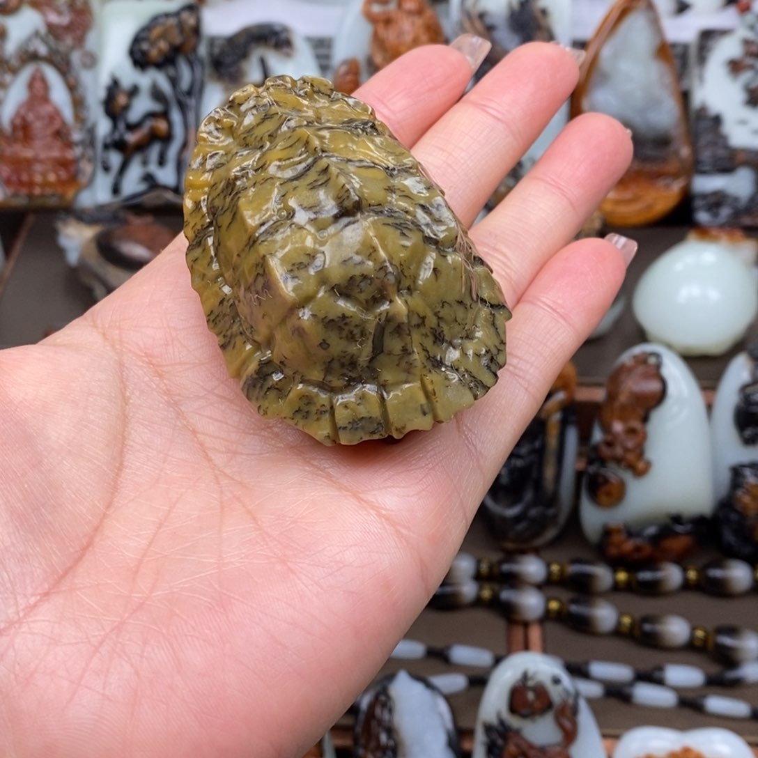 颈饰未镶嵌和田玉