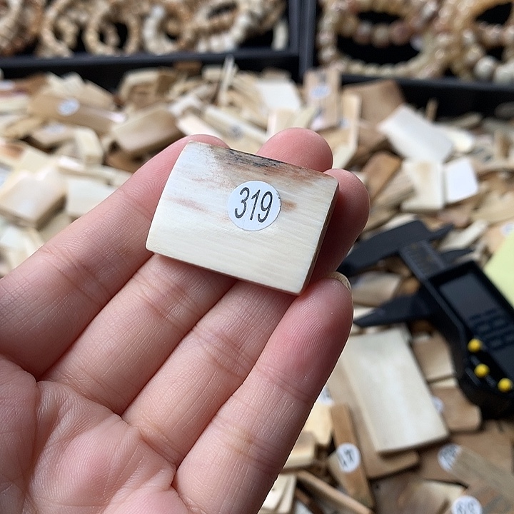 泥塑不打孔联系客服