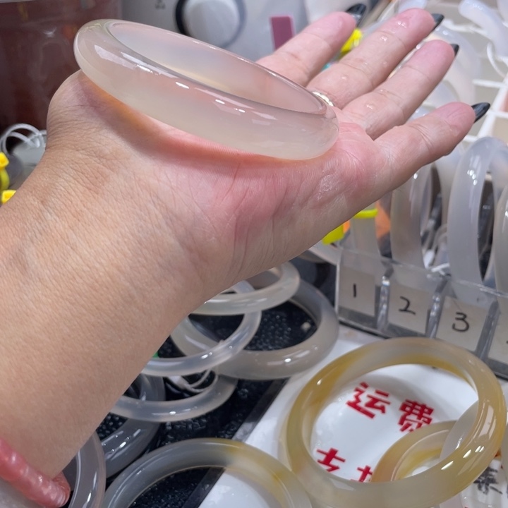 玛瑙/玉髓未镶嵌手镯