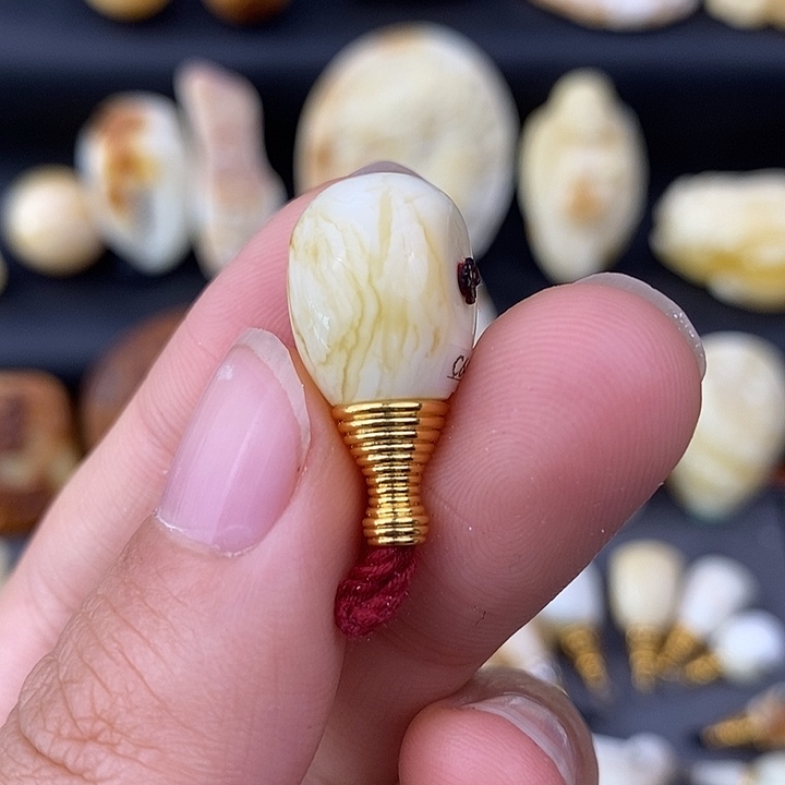 琥珀未镶嵌裸石10三通c642