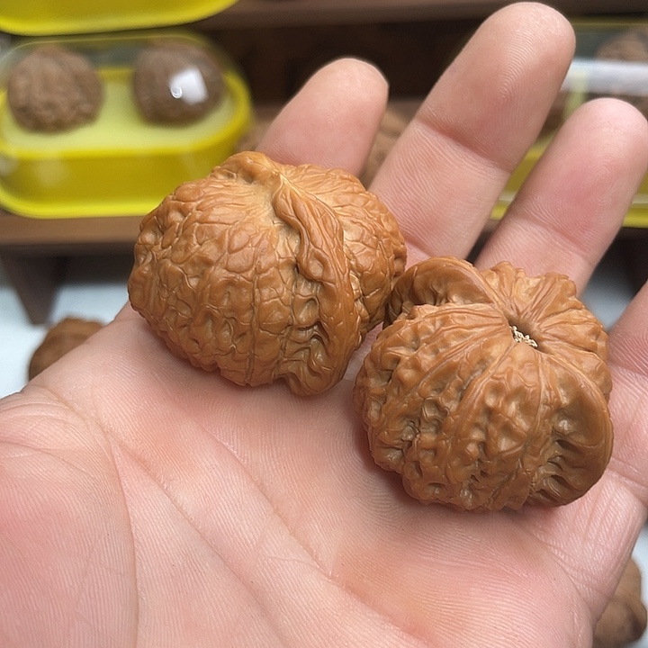 西***修吊坠文玩核桃血麒麟