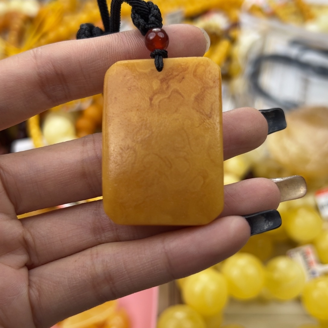 琥珀珠宝奇石未镶嵌