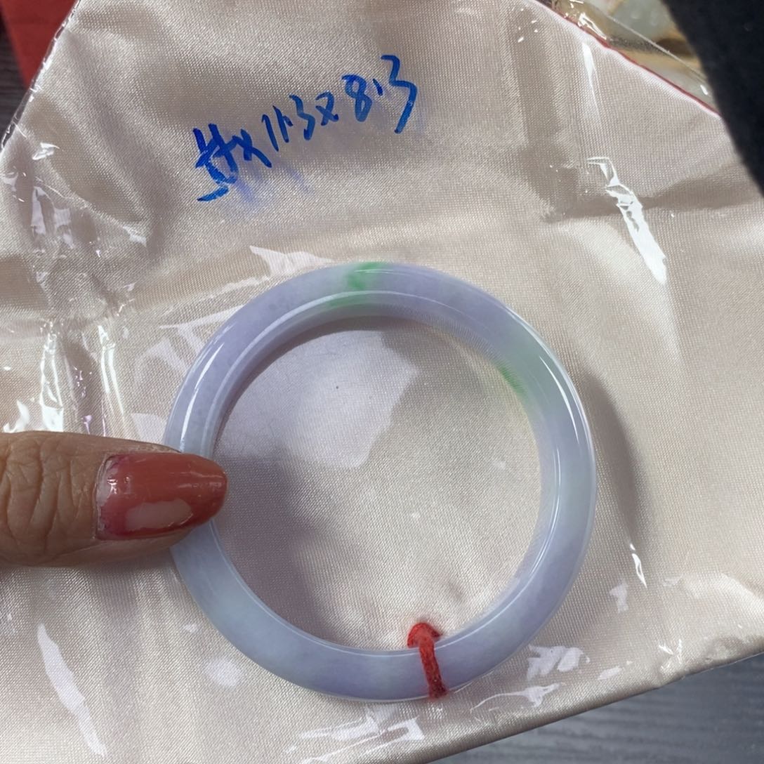 翡翠手镯未镶嵌?*天然翡翠手镯