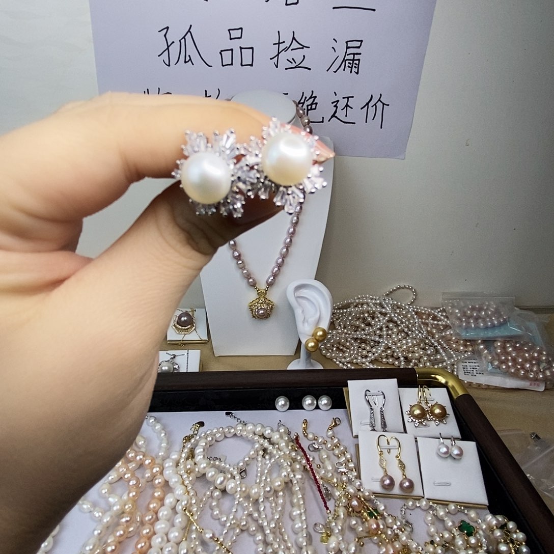 合金耳饰淡水珍珠