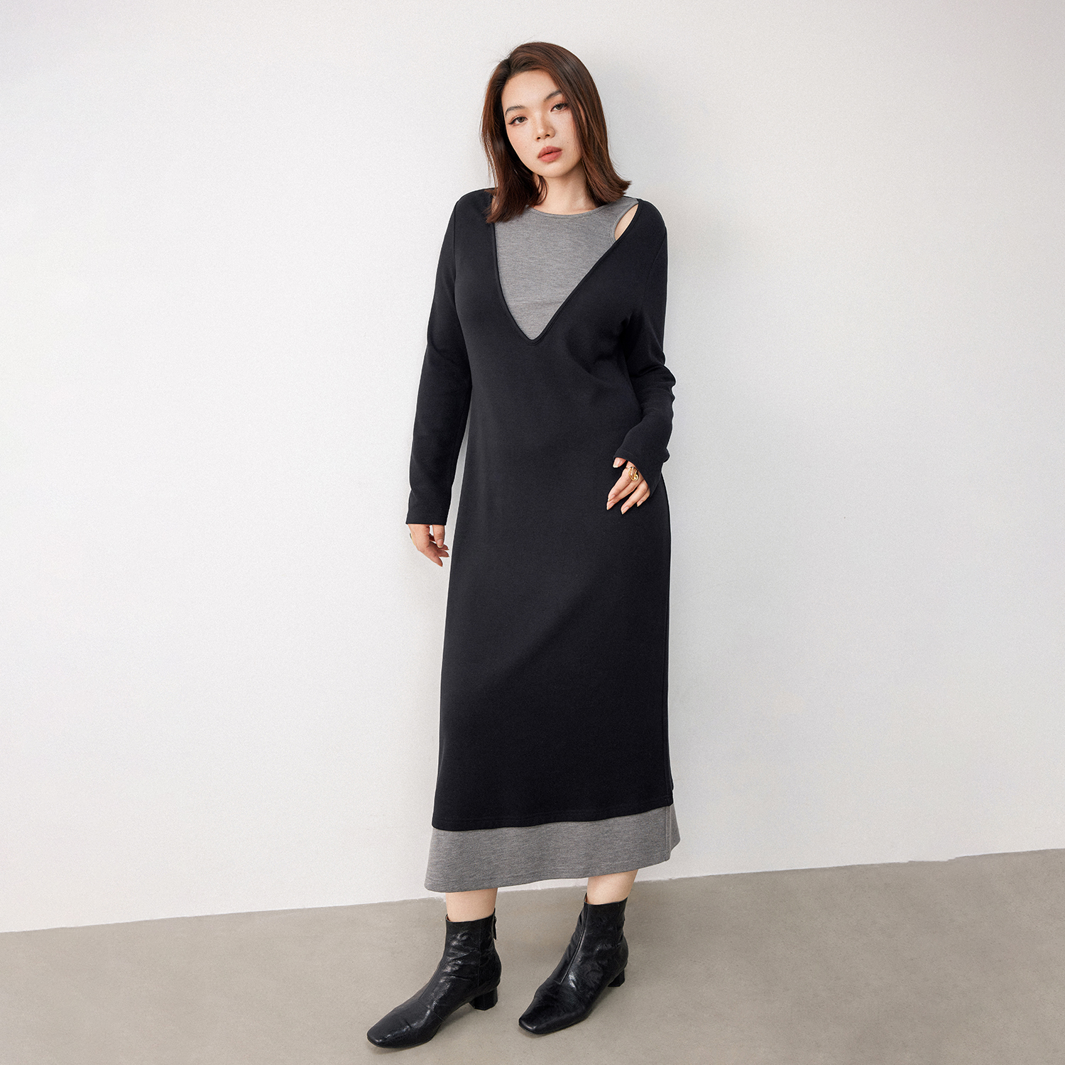 PLUSMALL 双生柔墨 松弛感假两件圆领镂空针织连衣裙PLUS2511007