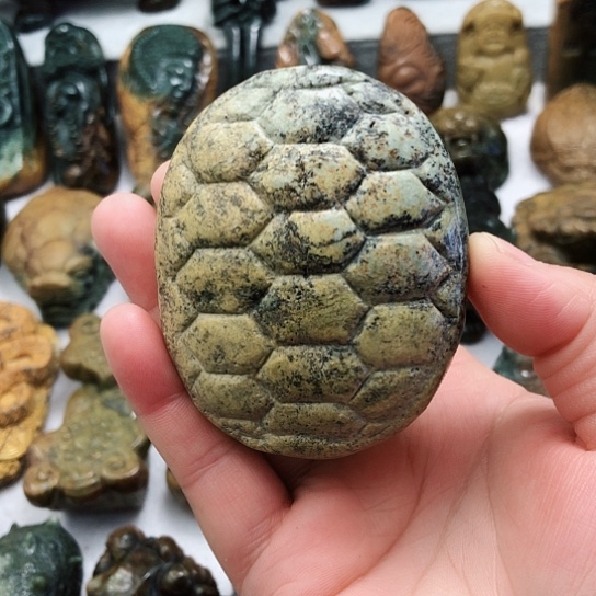 岫岩河磨玉（透闪石质玉）把件未镶嵌