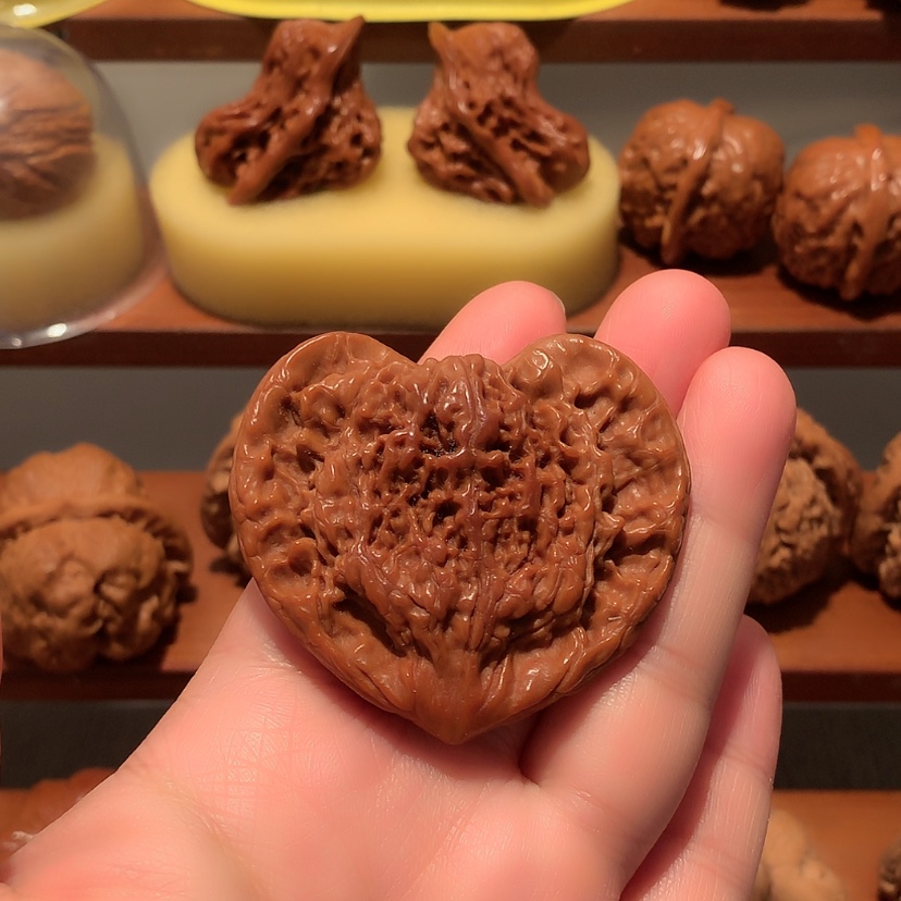 【闪购商品】文玩核桃吊坠桃心