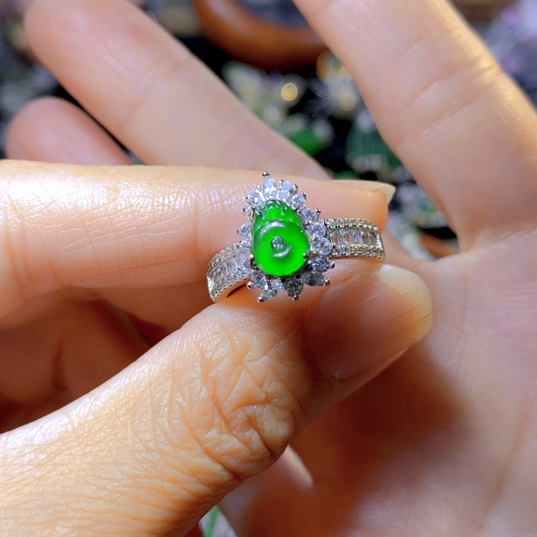 翡翠颈饰银S925镶嵌天然翡翠